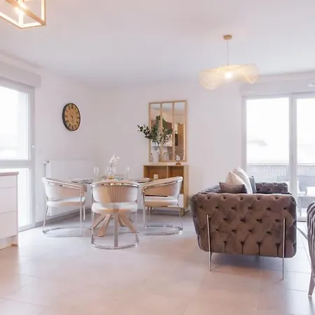 Superbe 2 - Parking Gratuit Apartment